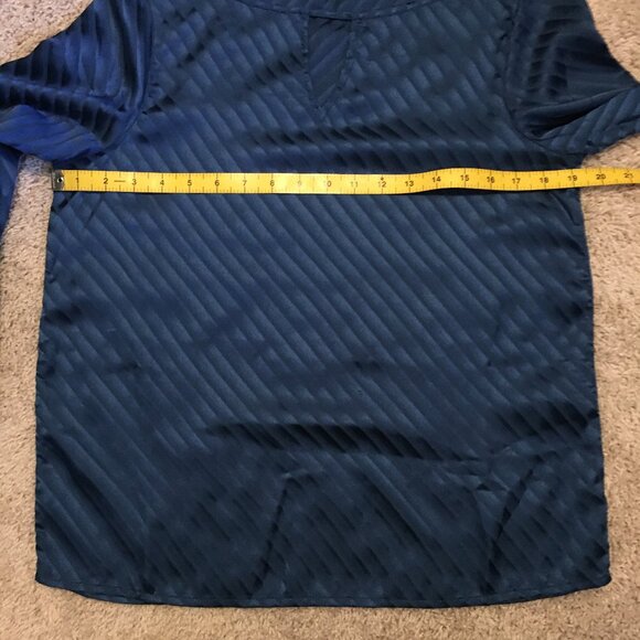 Retro 70sesque Diagonal Band Keyhole Wonda Blouse - Picture 13 of 16